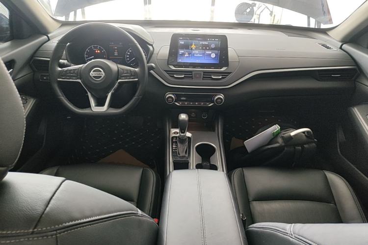 Used Nissan Teana 2020 2.0L XL Comfort Edition Center Console
