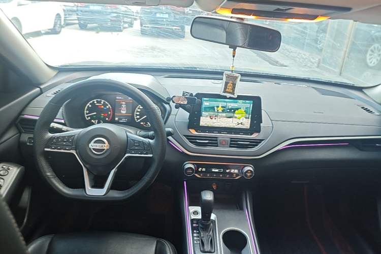 Used Nissan Teana 2020 2.0L XL Comfort Edition Center Console
