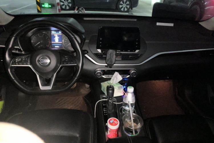 Used Nissan Teana 2020 2.0L XL Comfort Edition Center Console