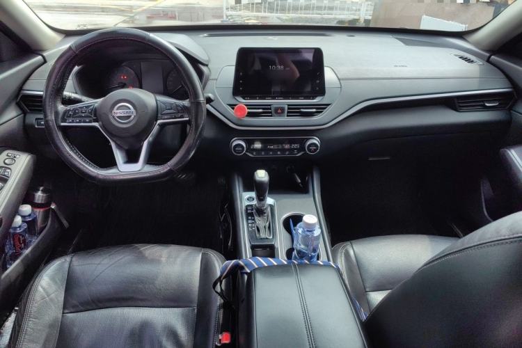 Used Nissan Teana 2020 2.0L XL Comfort Edition Center Console