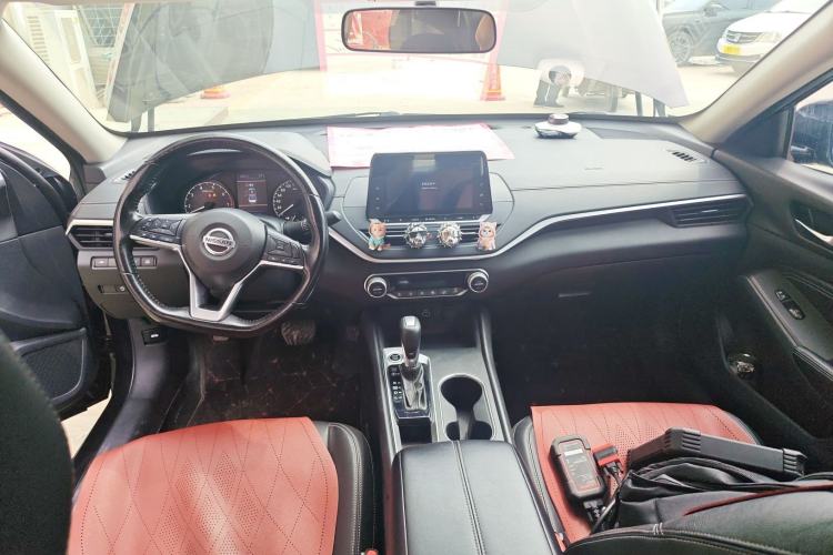 Used Nissan Teana 2020 Revised Version 2.0L XL Comfort Edition Center Console