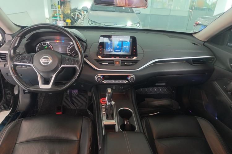 Used Nissan Teana 2020 2.0L XL Comfort Edition Center Console