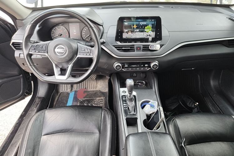Used Nissan Teana 2020 2.0L XL Comfort Edition Center Console