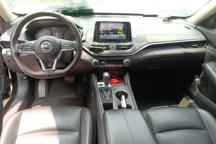 Used Nissan Teana 2020 2.0L XL Comfort Edition Center Console