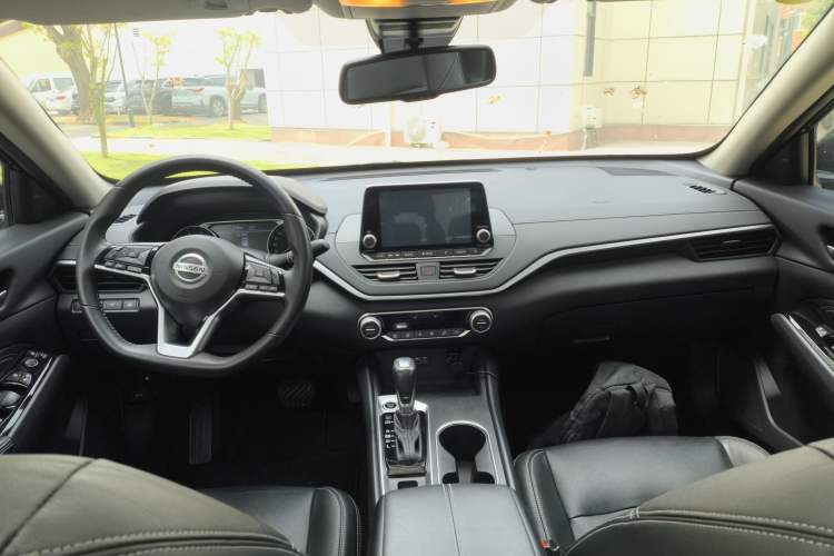 Used Nissan Teana 2020 2.0L XL Upper SmartDrive Version Center Console