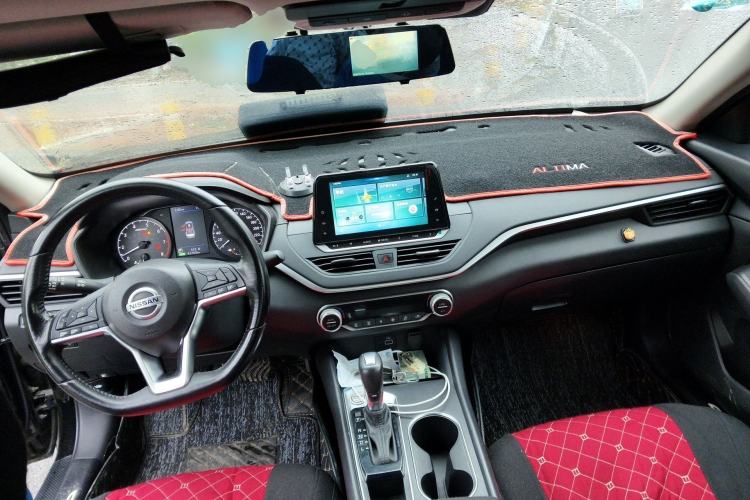 Used Nissan Teana 2020 2.0L XL Comfort Edition Center Console