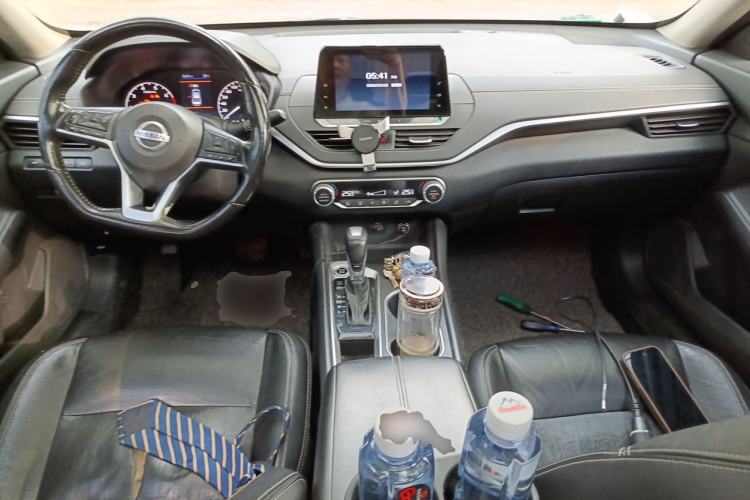 Used Nissan Teana 2020 2.0L XL Comfort Edition Center Console
