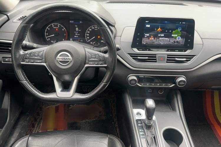 Used Nissan Teana 2020 2.0L XL Comfort Edition Center Console