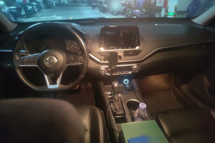 Used Nissan Teana 2020 2.0L XL Comfort Edition Center Console