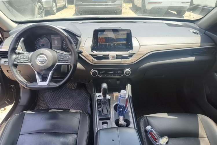 Used Nissan Teana 2020 Revised Version 2.0L XL Upper Smart Drive Edition Center Console