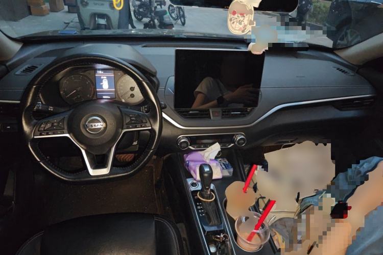 Used Nissan Teana 2020 2.0L XL Comfort Edition Center Console