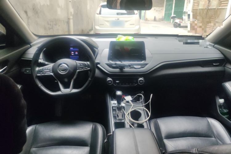 Used Nissan Teana 2020 2.0L XL Comfort Edition Center Console