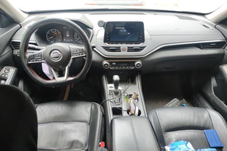 Used Nissan Teana 2020 2.0L XL Comfort Edition Center Console