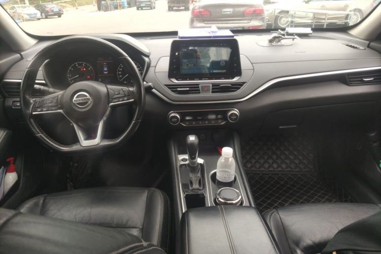 Used Nissan Teana 2020 2.0L XL Comfort Edition Center Console