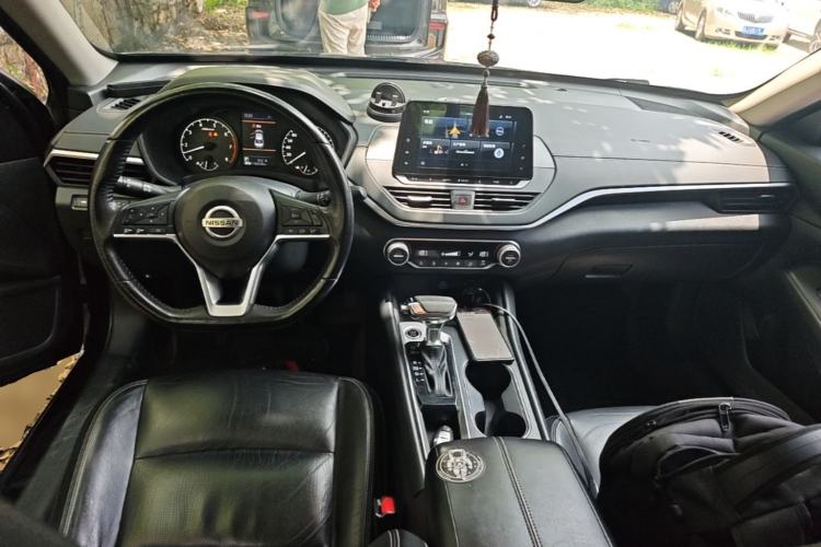 Used Nissan Teana 2020 2.0L XL Comfort Edition Center Console