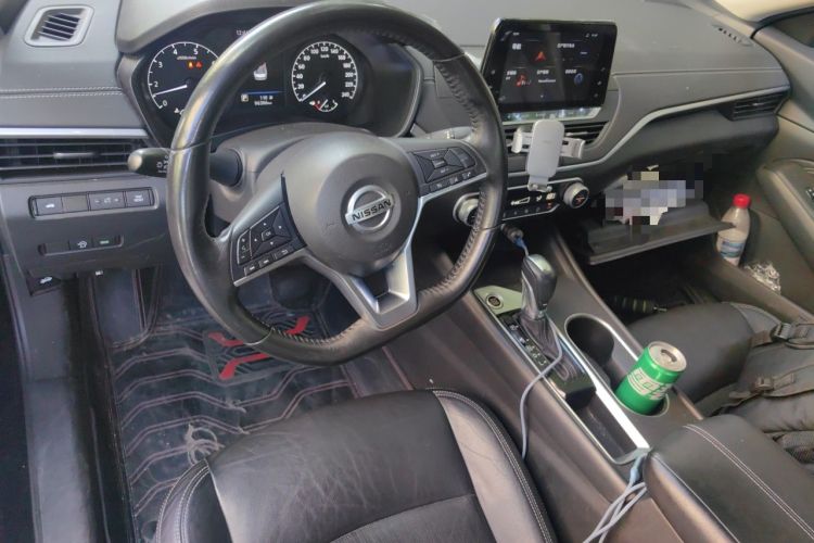 Used Nissan Teana 2020 2.0L XL Comfort Edition Center Console