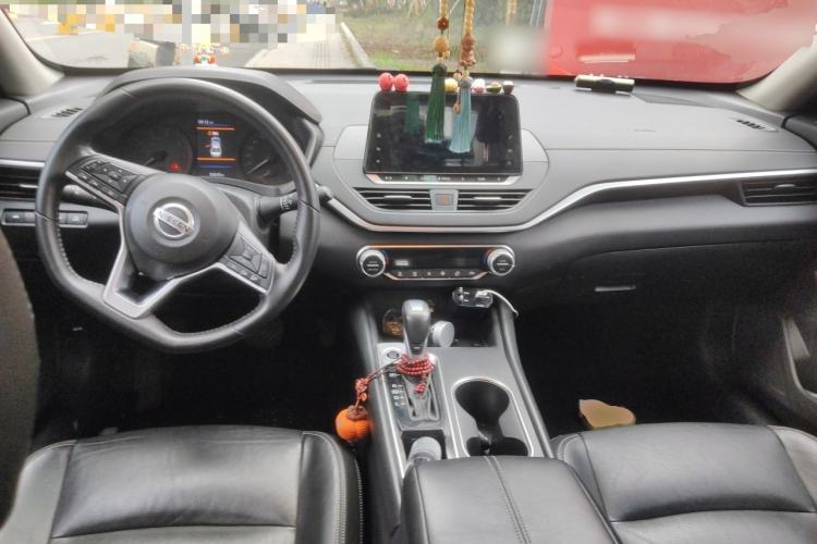 Used Nissan Teana 2020 2.0L XL Comfort Edition Center Console
