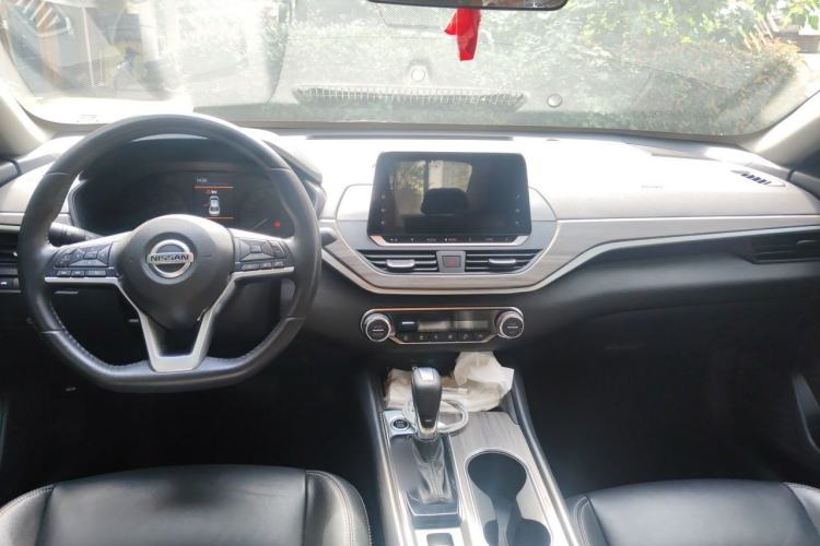 Used Nissan Teana 2020 Revised Version 2.0L XL Upper Smart Drive Edition Center Console