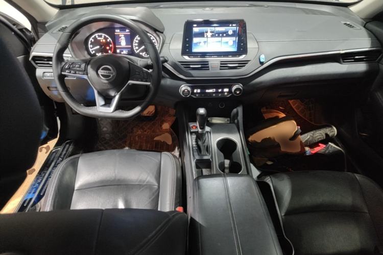Used Nissan Teana 2020 2.0L XL Comfort Edition Center Console