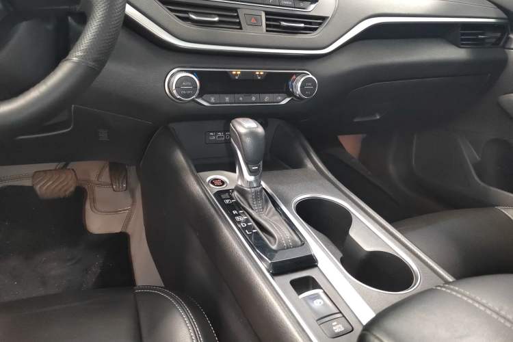 Used Nissan Teana 2020 Revised Version 2.0L XL Upper Smart Drive Edition Gear Lever
