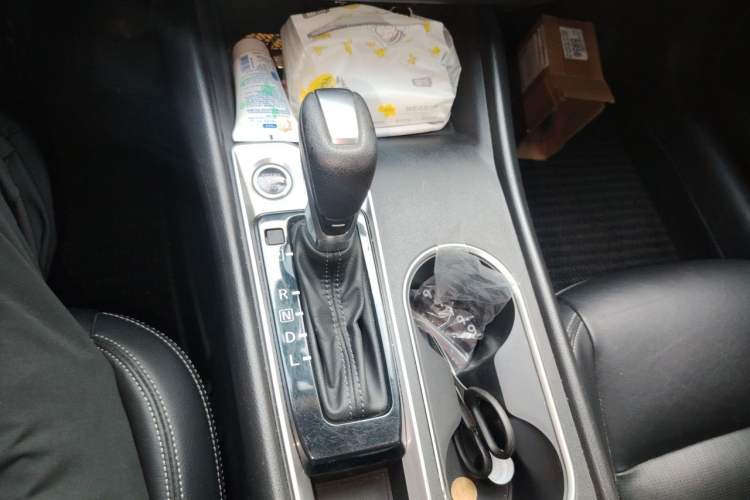 Used Nissan Teana 2020 Revised Version 2.0L XL Comfort Edition Gear Lever