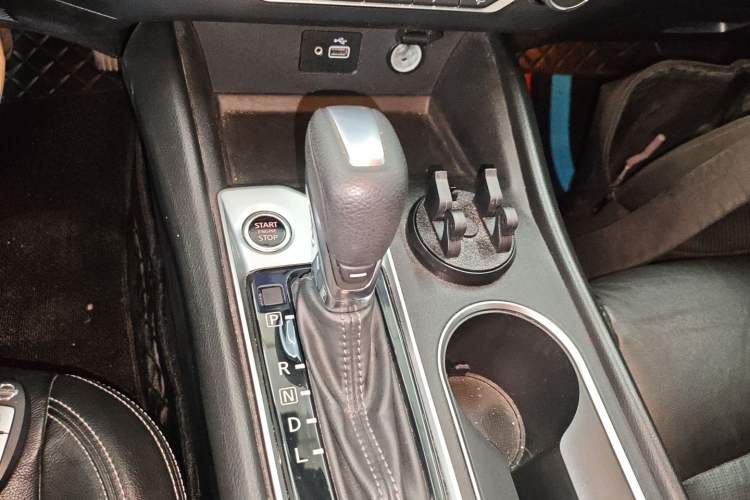 Used Nissan Teana 2020 Revised Version 2.0L XE Fashion Edition Gear Lever