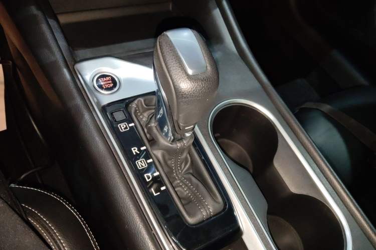 Used Nissan Teana 2020 Revised Version 2.0L XL Comfort Edition Gear Lever