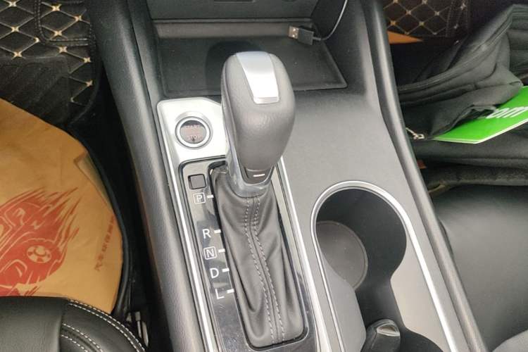 Used Nissan Teana 2020 2.0L XL Comfort Edition Gear Lever