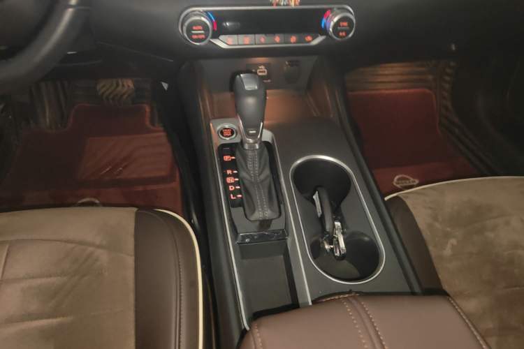Used Nissan Teana 2020 2.0L XL Comfort Edition Gear Lever