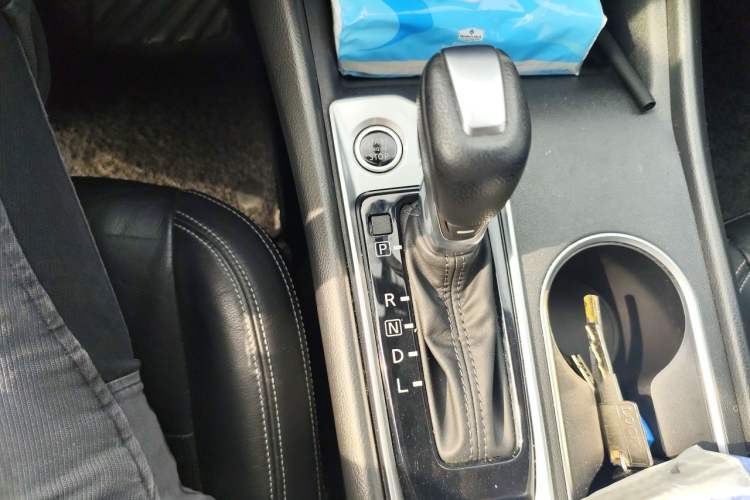 Used Nissan Teana 2020 2.0L XL Comfort Edition Gear Lever