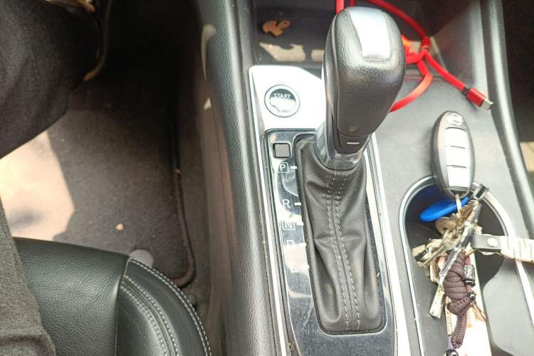 Used Nissan Teana 2020 2.0L XL Comfort Edition Gear Lever