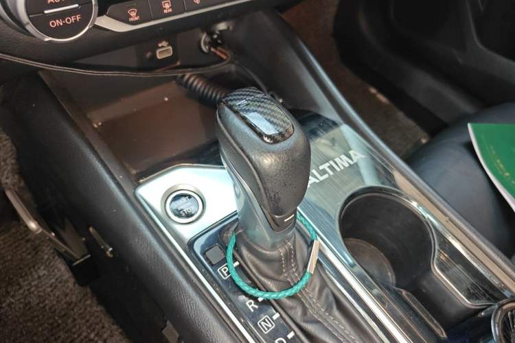 Used Nissan Teana 2020 2.0L XL Comfort Edition Gear Lever