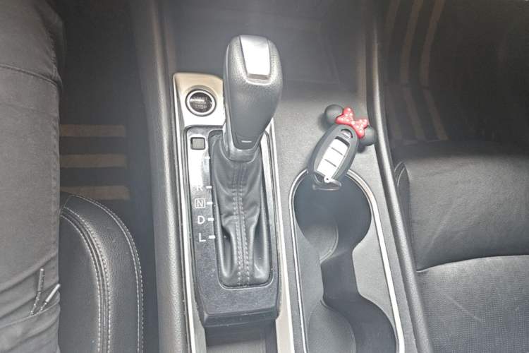 Used Nissan Teana 2020 2.0L XL Comfort Edition Gear Lever