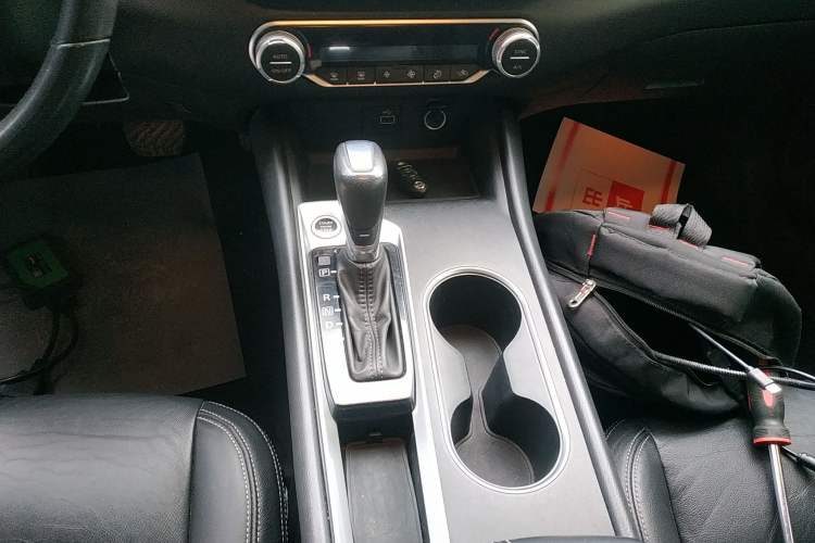 Used Nissan Teana 2020 2.0L XL Comfort Edition Gear Lever