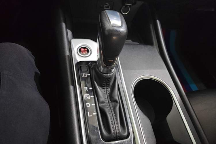 Used Nissan Teana 2020 2.0L XL Comfort Edition Gear Lever