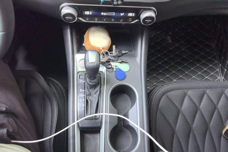 Used Nissan Teana 2020 2.0L XL Comfort Edition Gear Lever
