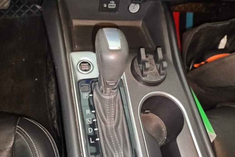 Used Nissan Teana 2020 Revised Version 2.0L XE Fashion Edition Gear Lever
