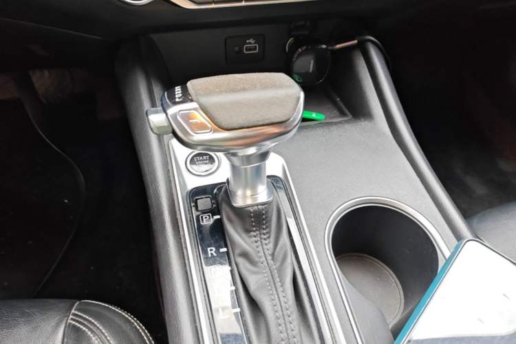 Used Nissan Teana 2020 2.0L XL Comfort Edition Gear Lever