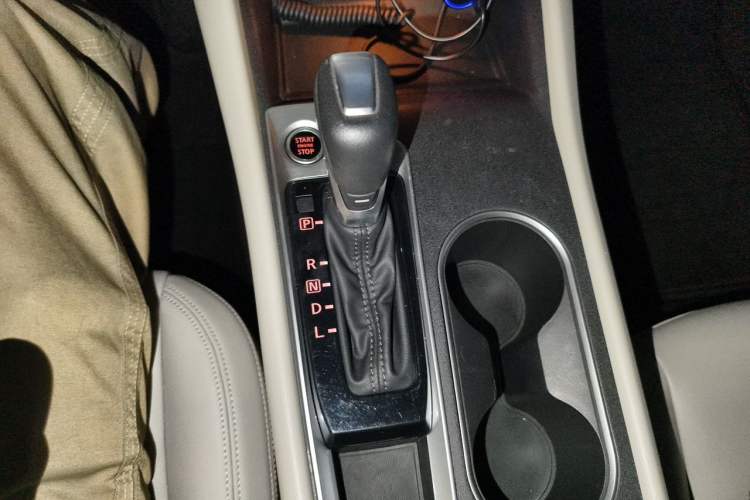 Used Nissan Teana 2020 2.0L XL Comfort Edition Gear Lever
