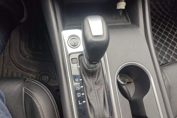 Used Nissan Teana 2020 2.0L XL Comfort Edition Gear Lever