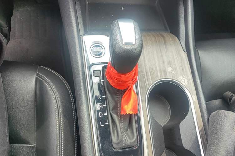 Used Nissan Teana 2020 Revised Version 2.0L XL Comfort Edition Gear Lever