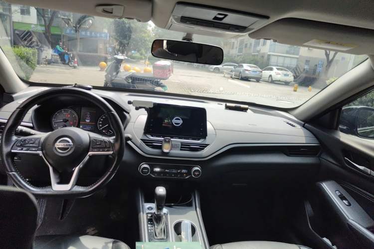 Used Nissan Teana 2020 2.0L XL Comfort Edition Headliner