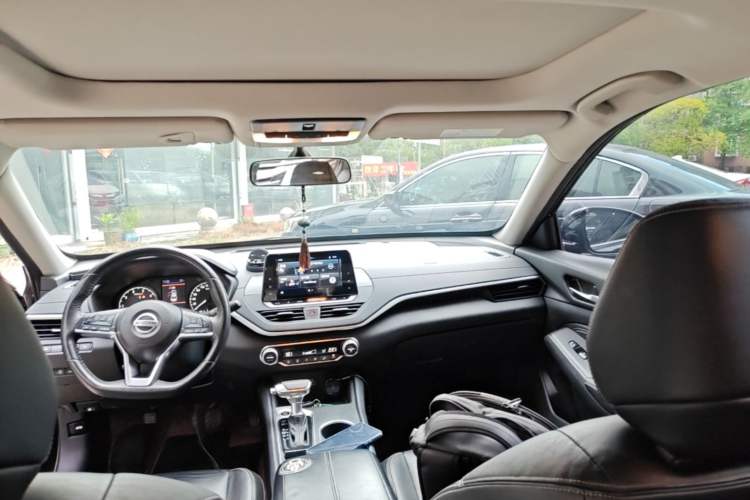 Used Nissan Teana 2020 2.0L XL Comfort Edition Headliner