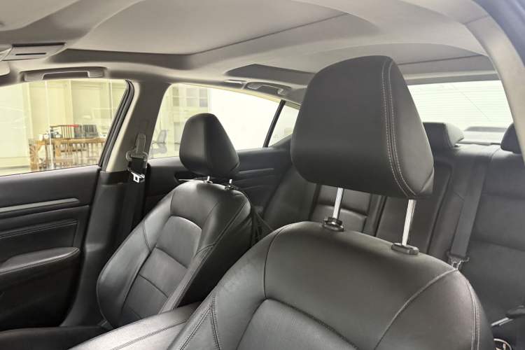 Used Nissan Teana 2020 2.0L XL Comfort Edition Interior 2