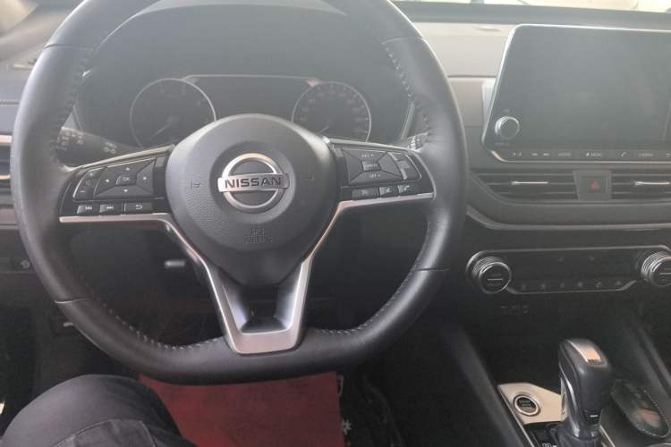 Used Nissan Teana 2020 2.0L XL Upper SmartDrive Version Interior 3
