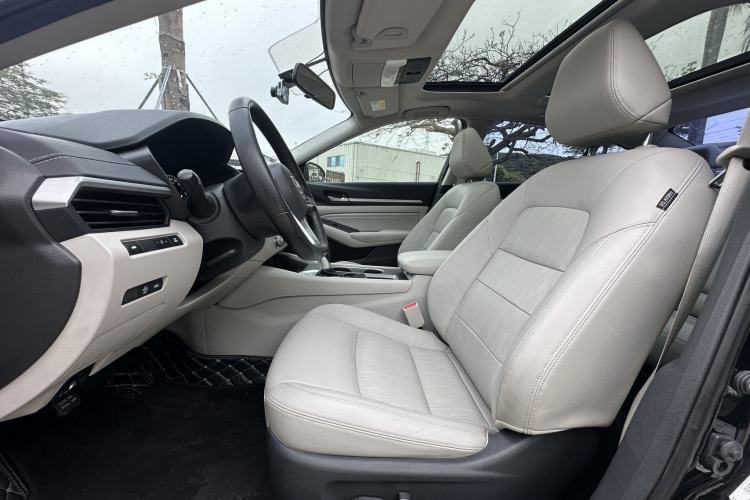 Used Nissan Teana 2020 2.0L XL Comfort Edition Interior 6