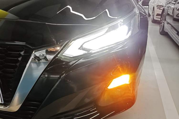 Used Nissan Teana 2020 Revised Version 2.0L XL Comfort Edition Left Front Headlight