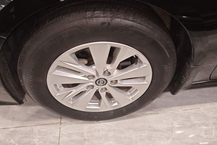 Used Nissan Teana 2020 2.0L XL Comfort Edition Left Front Wheel Hub