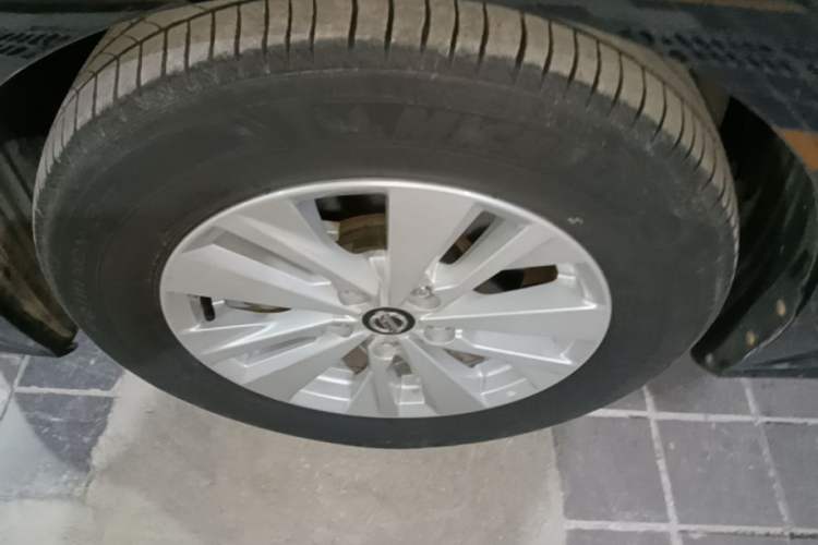 Used Nissan Teana 2020 2.0L XL Comfort Edition Left Front Wheel Hub