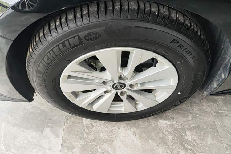 Used Nissan Teana 2020 2.0L XL Comfort Edition Left Front Wheel Hub